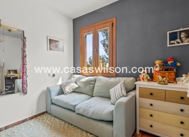 Sale - Country Property - 