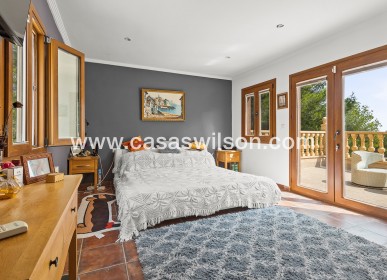 Sale - Country Property - 