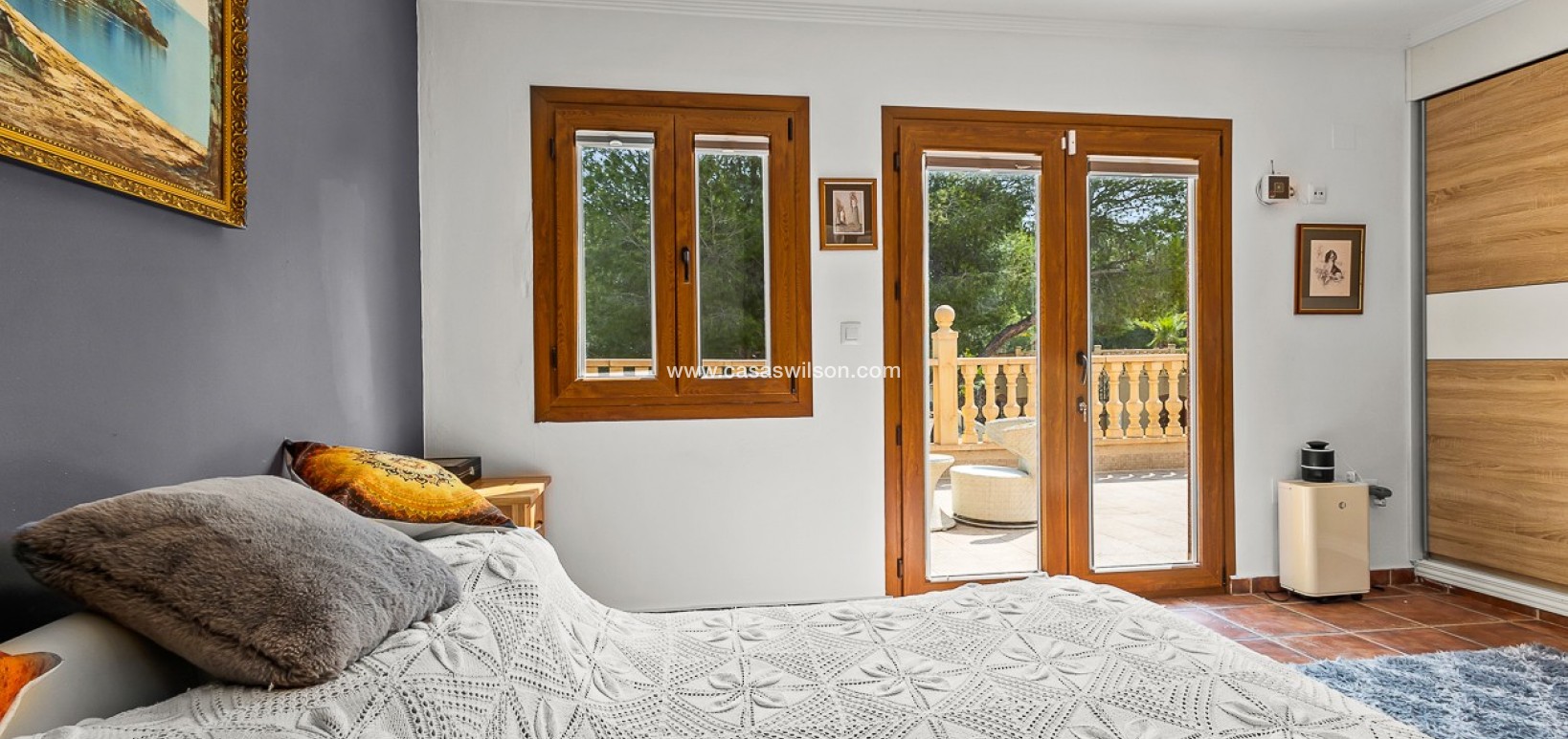 Sale - Country Property - 