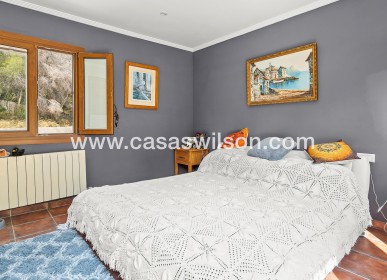 Sale - Country Property - 