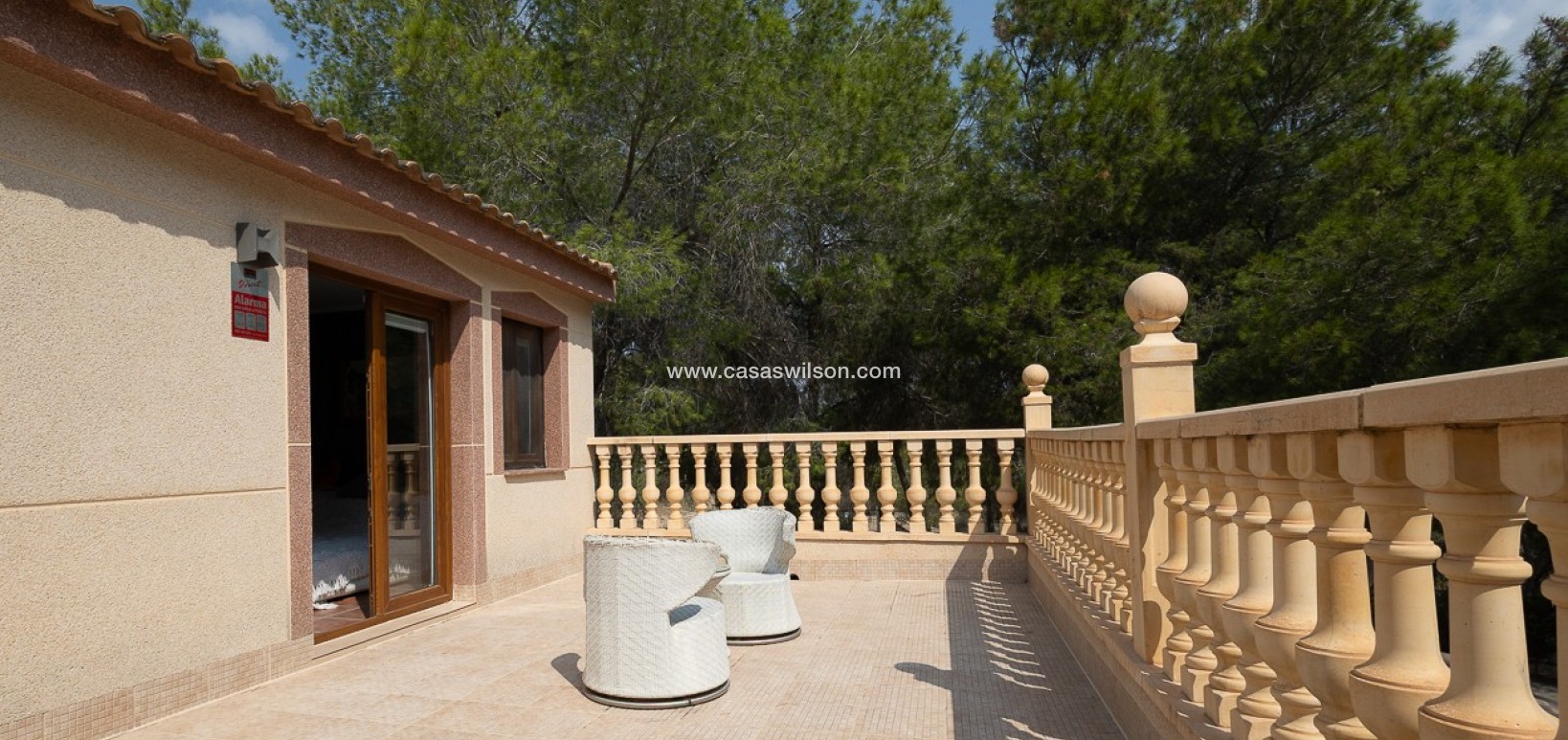 Sale - Country Property - 