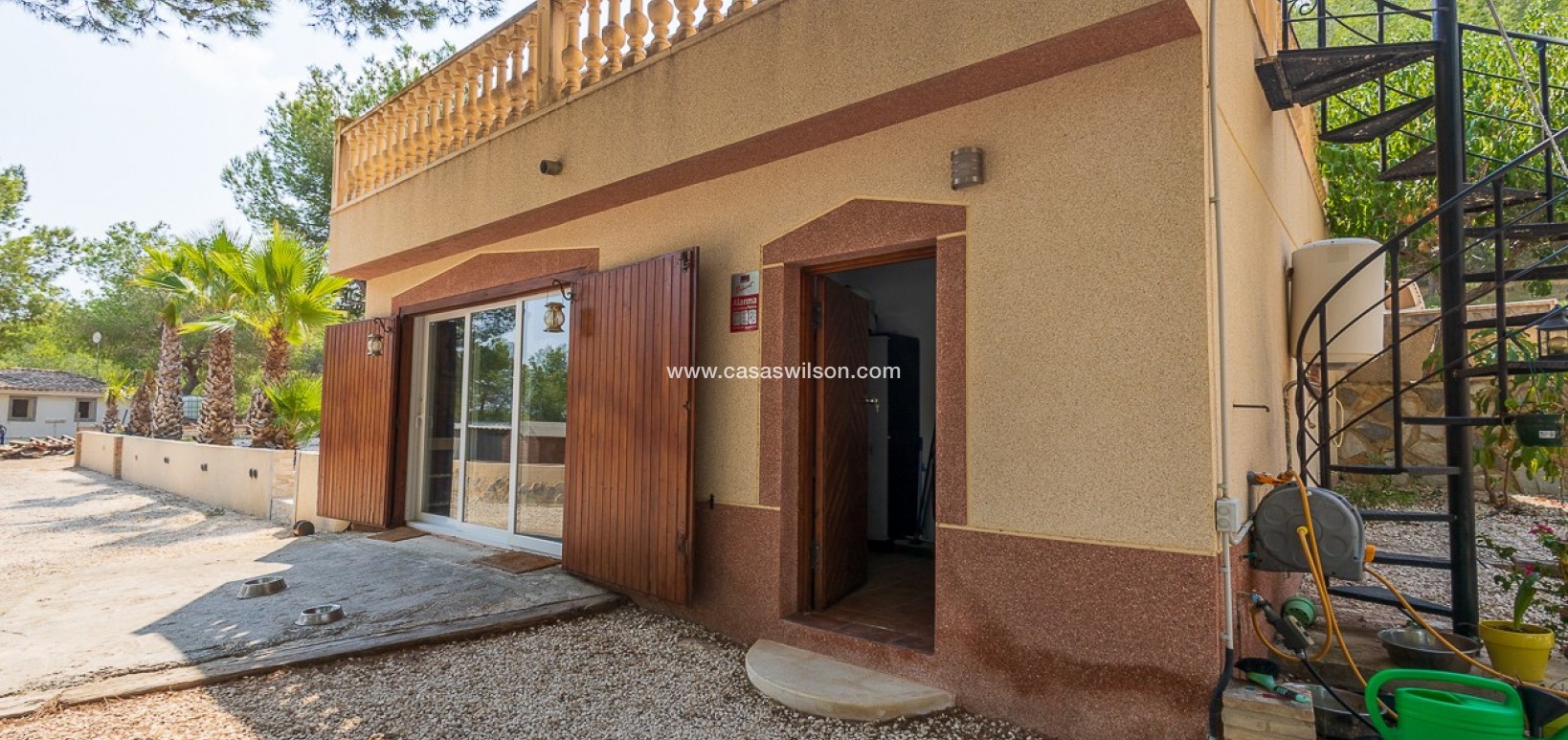 Sale - Country Property - 