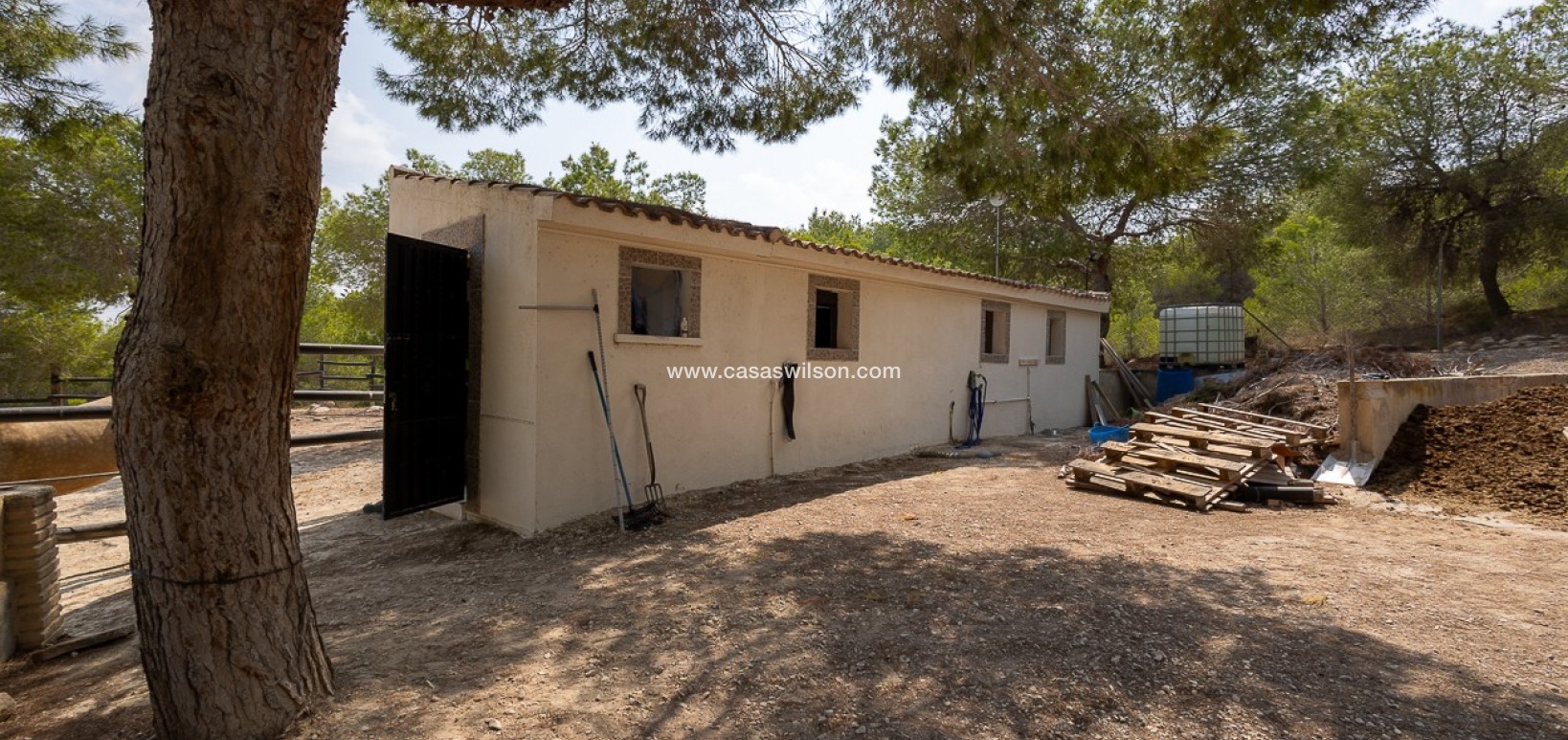 Sale - Country Property - 