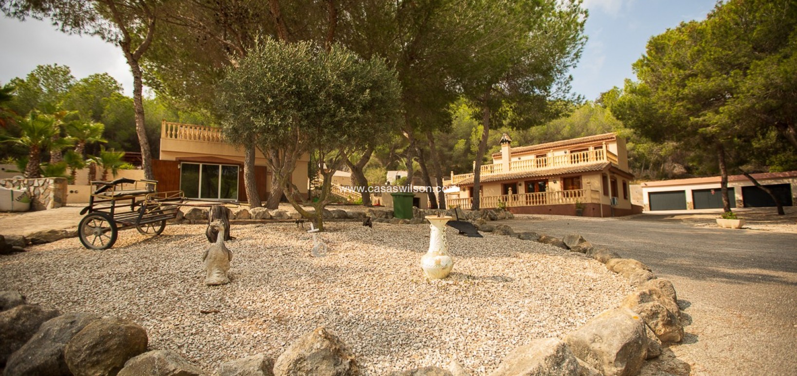 Sale - Country Property - 