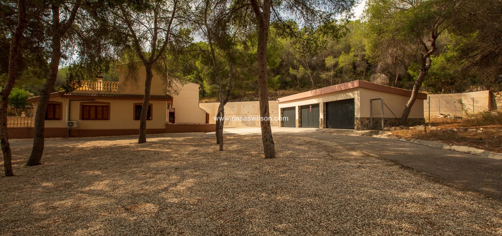 Sale - Country Property - 