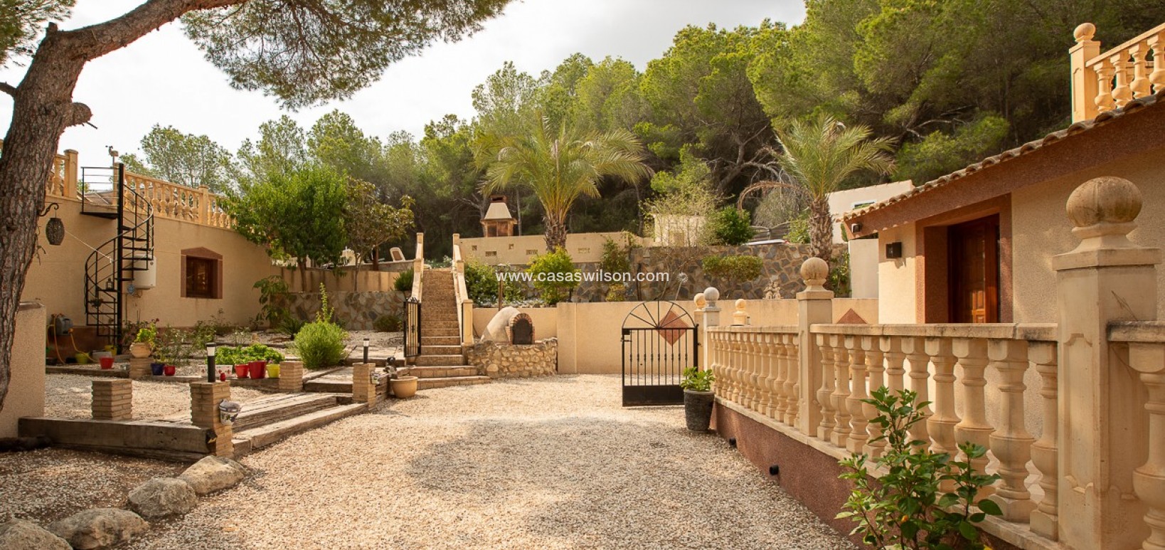 Sale - Country Property - 