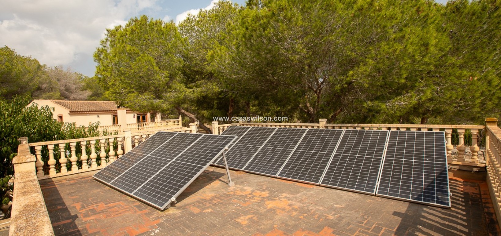 Sale - Country Property - 