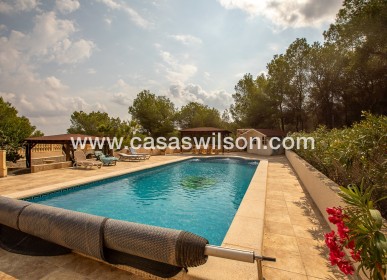 Sale - Country Property - 