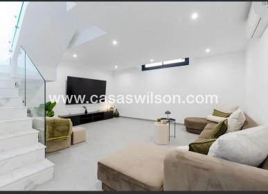 Sale - Villa - Algorfa - La Finca Golf