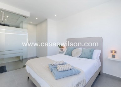 Sale - Villa - Algorfa - La Finca Golf