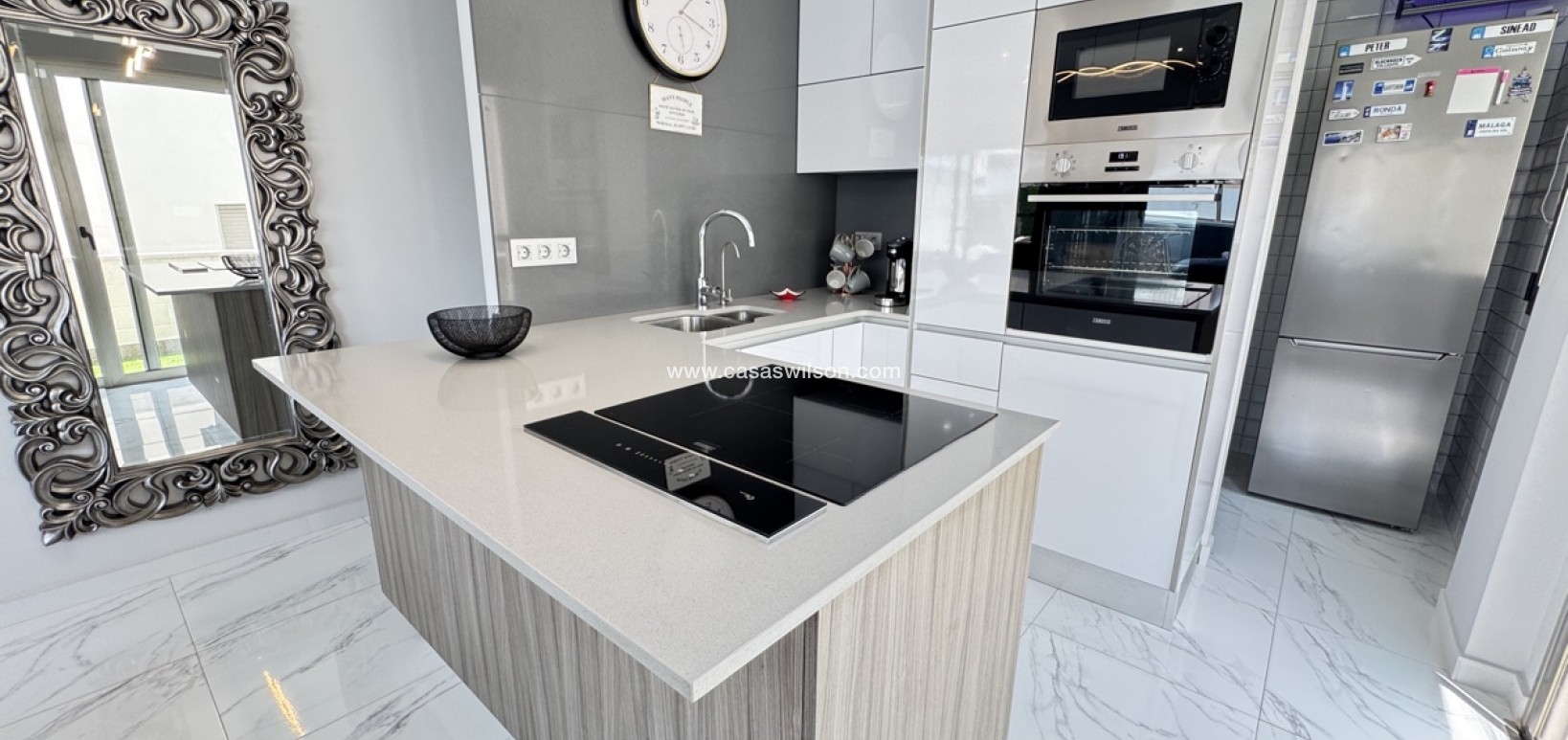 Sale - Villa - Villamartin - Villamartín