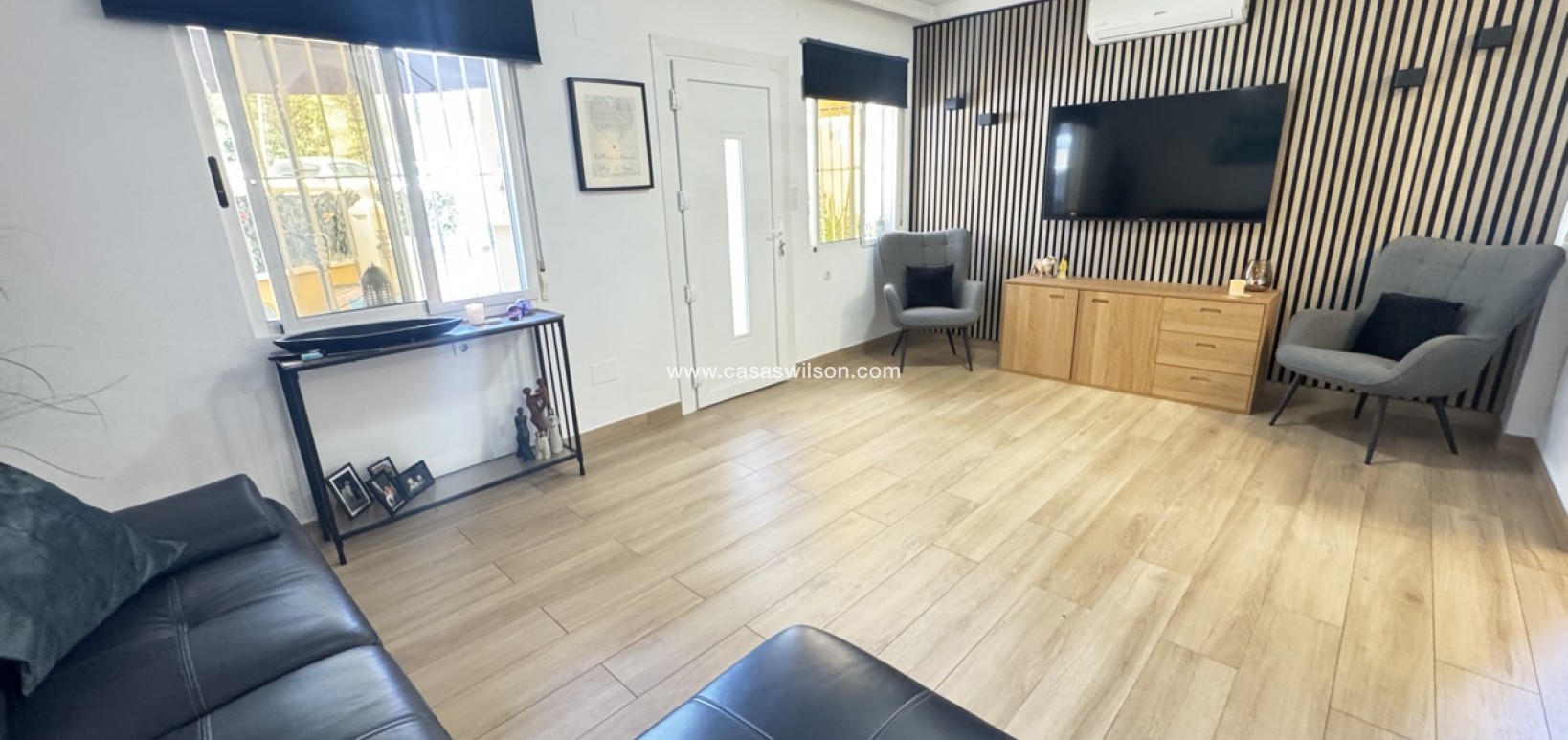 Sale - Villa - Villamartin - Villamartín