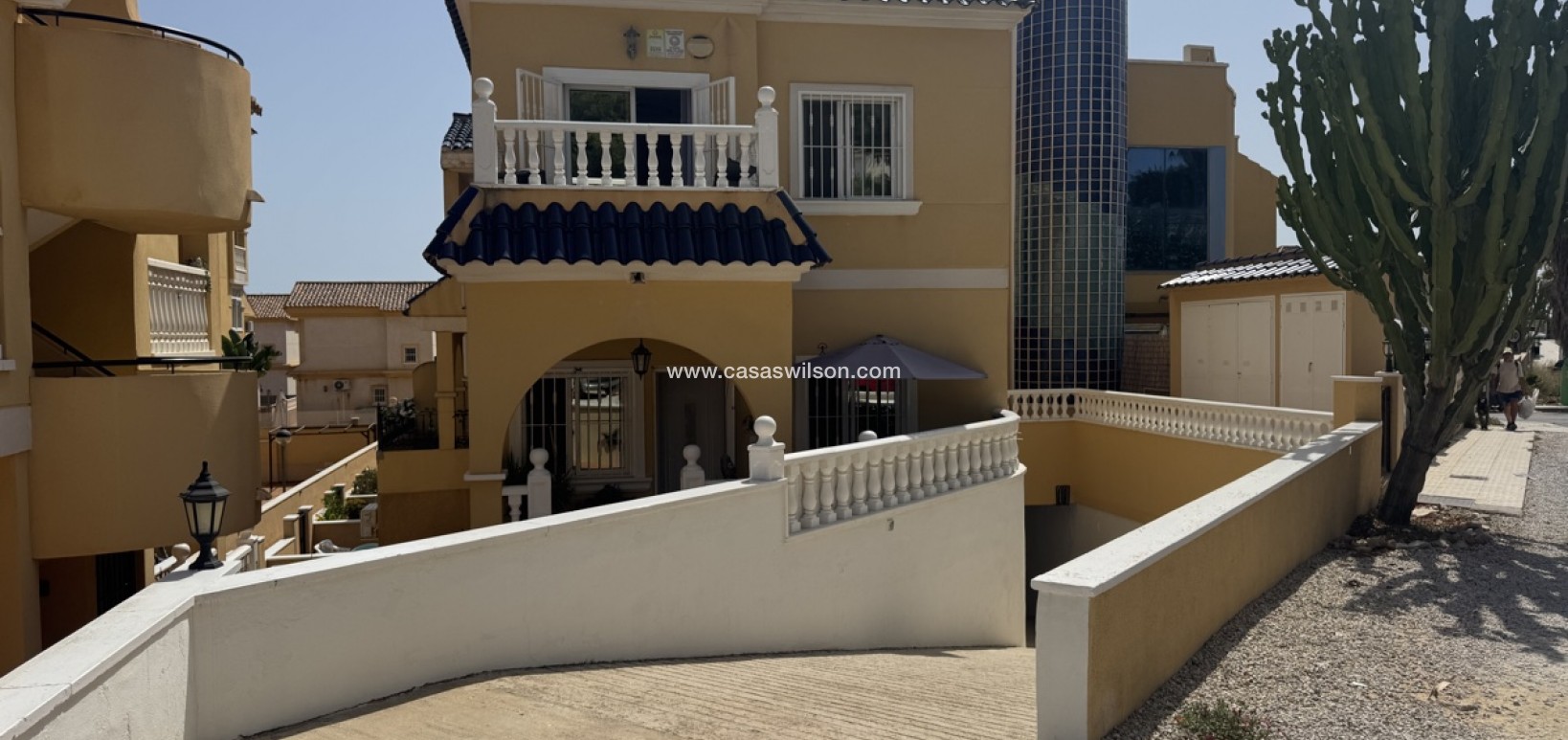 Sale - Villa - Villamartin - Villamartín