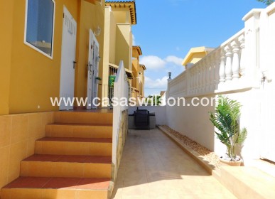 Sale - Villa - Orihuela Costa - Villamartín