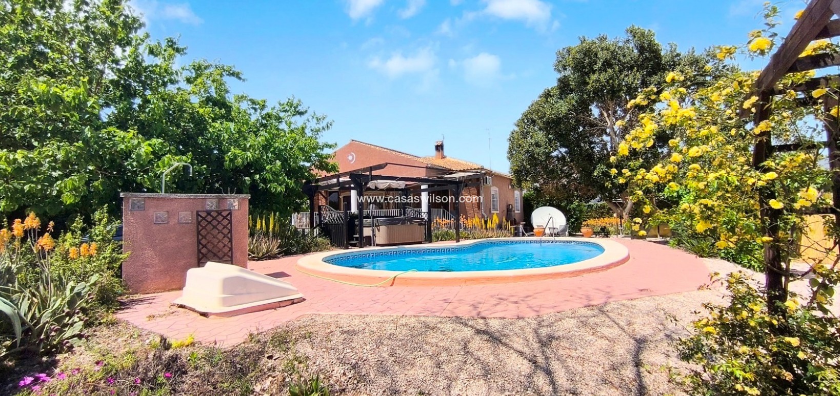 Sale - Country Property/Finca - Orihuela