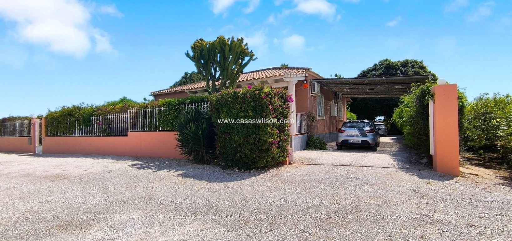 Sale - Country Property/Finca - Orihuela