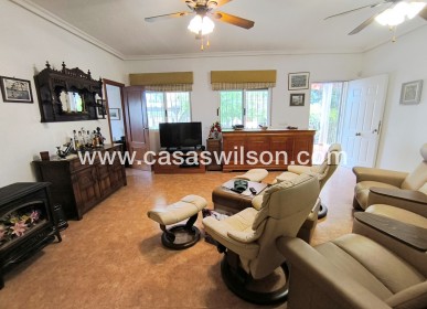 Sale - Country Property/Finca - Orihuela