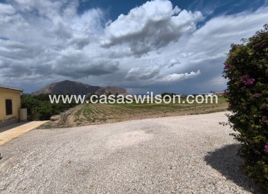 Sale - Country Property/Finca - Orihuela