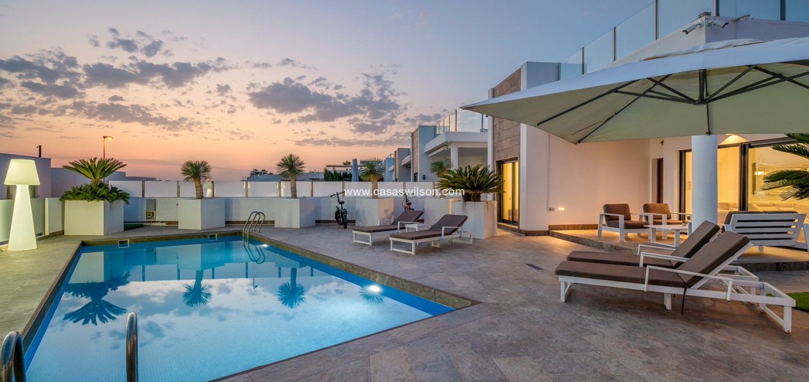 Sale - Villa - Orihuela Costa - Villamartín