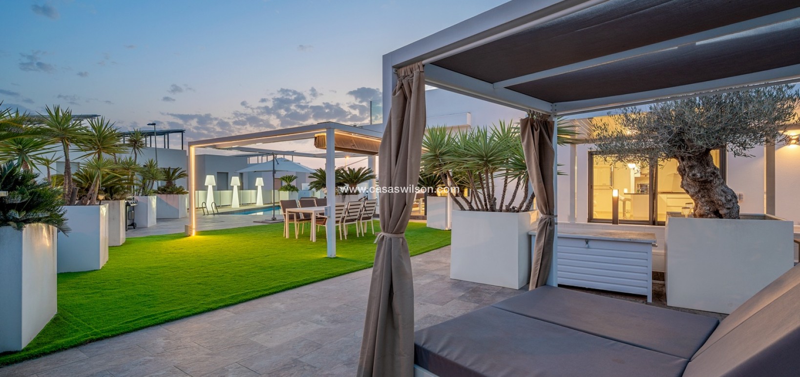 Sale - Villa - Orihuela Costa - Villamartín