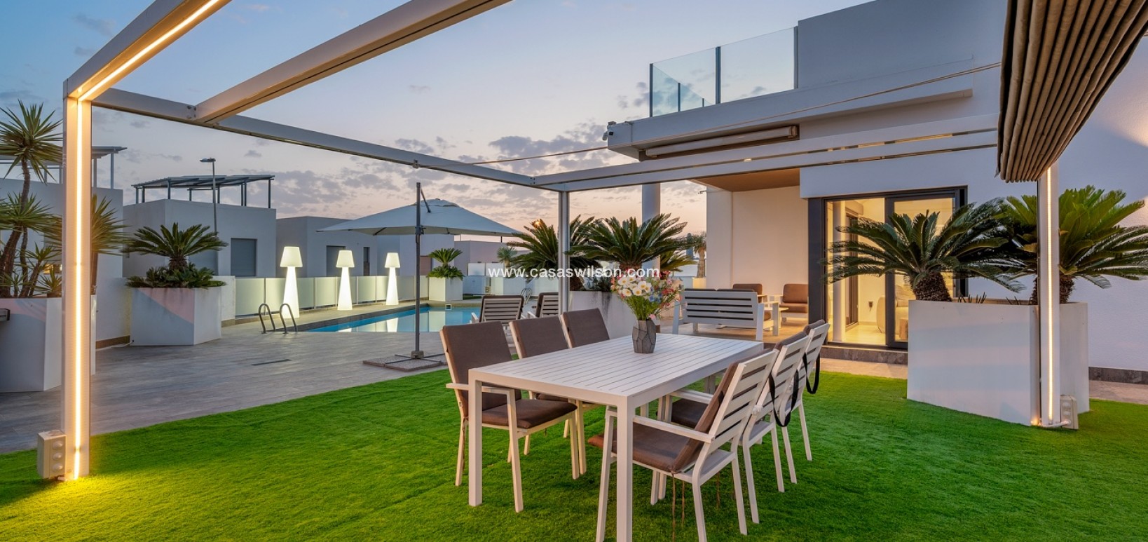 Sale - Villa - Orihuela Costa - Villamartín