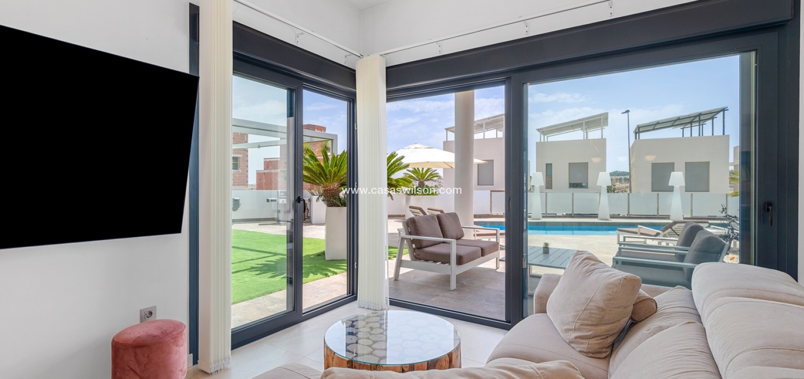 Sale - Villa - Orihuela Costa - Villamartín