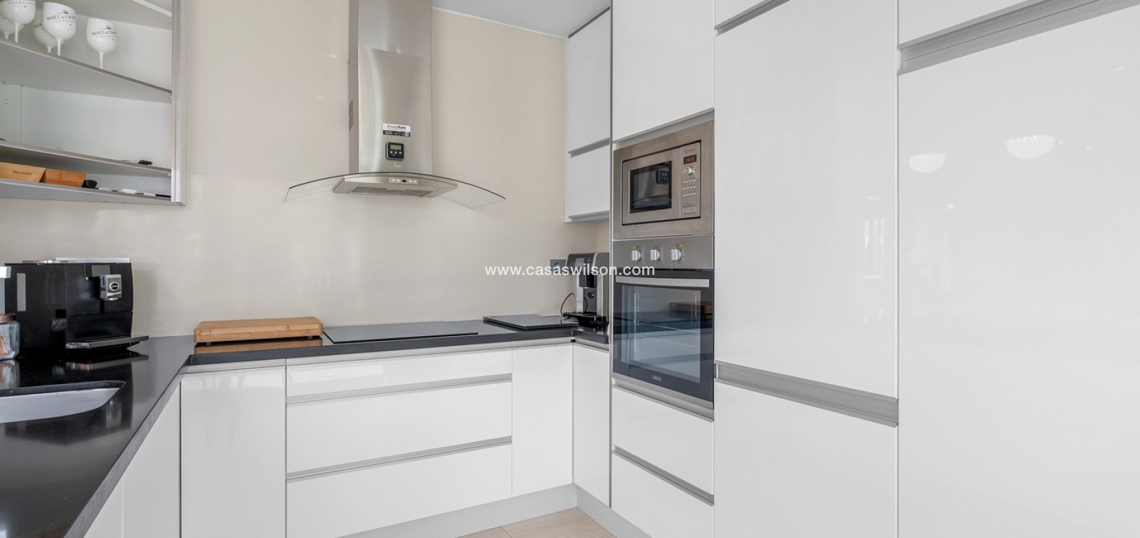 Sale - Villa - Orihuela Costa - Villamartín