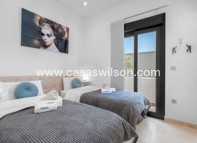 Sale - Villa - Orihuela Costa - Villamartín