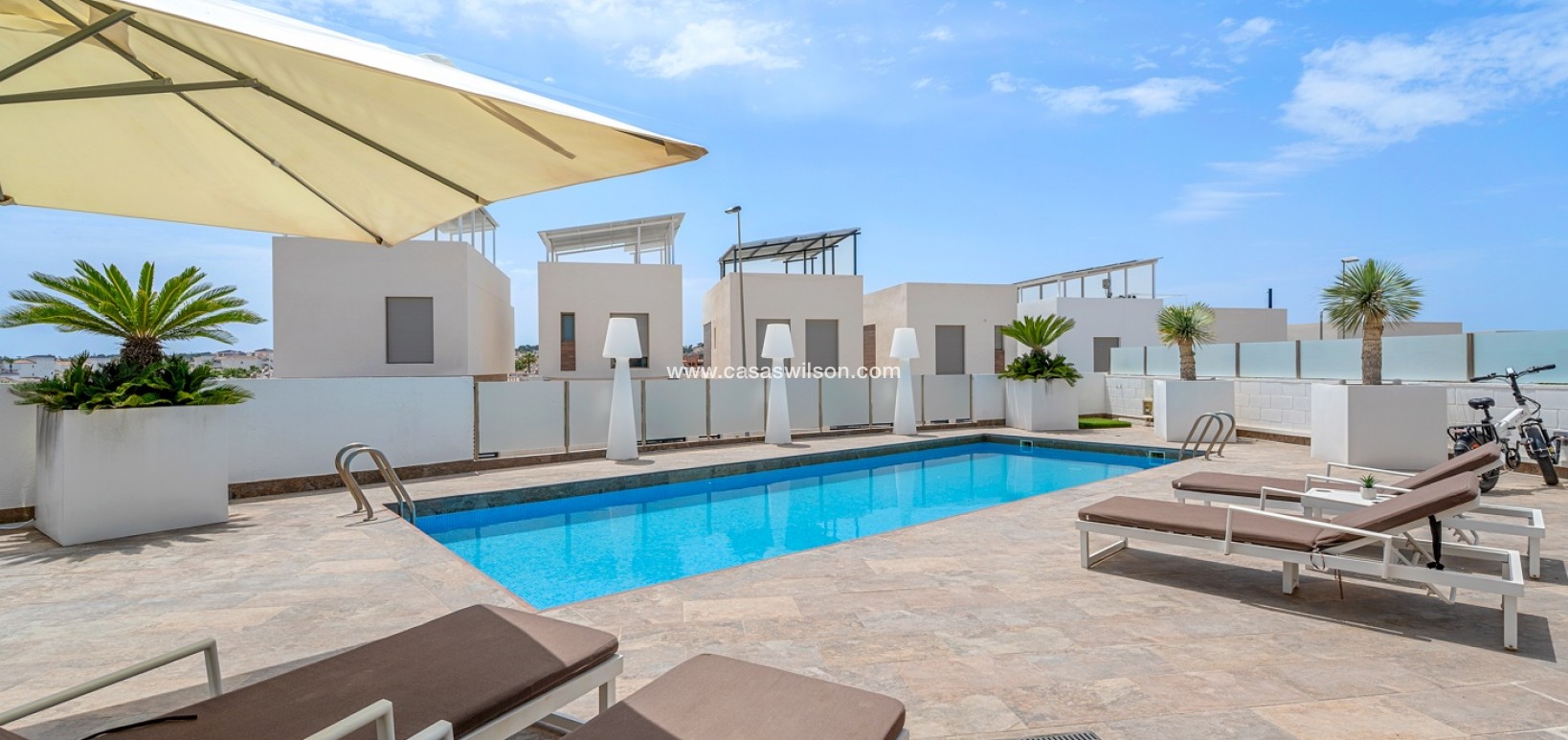 Sale - Villa - Orihuela Costa - Villamartín