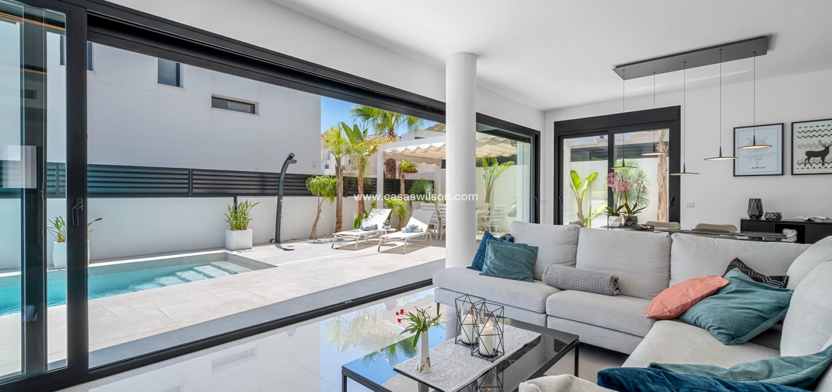 Sale - Villa - Guardamar del Segura