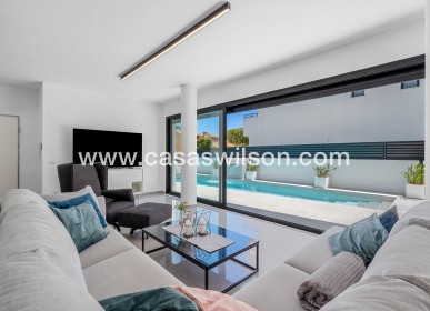 Sale - Villa - Guardamar del Segura