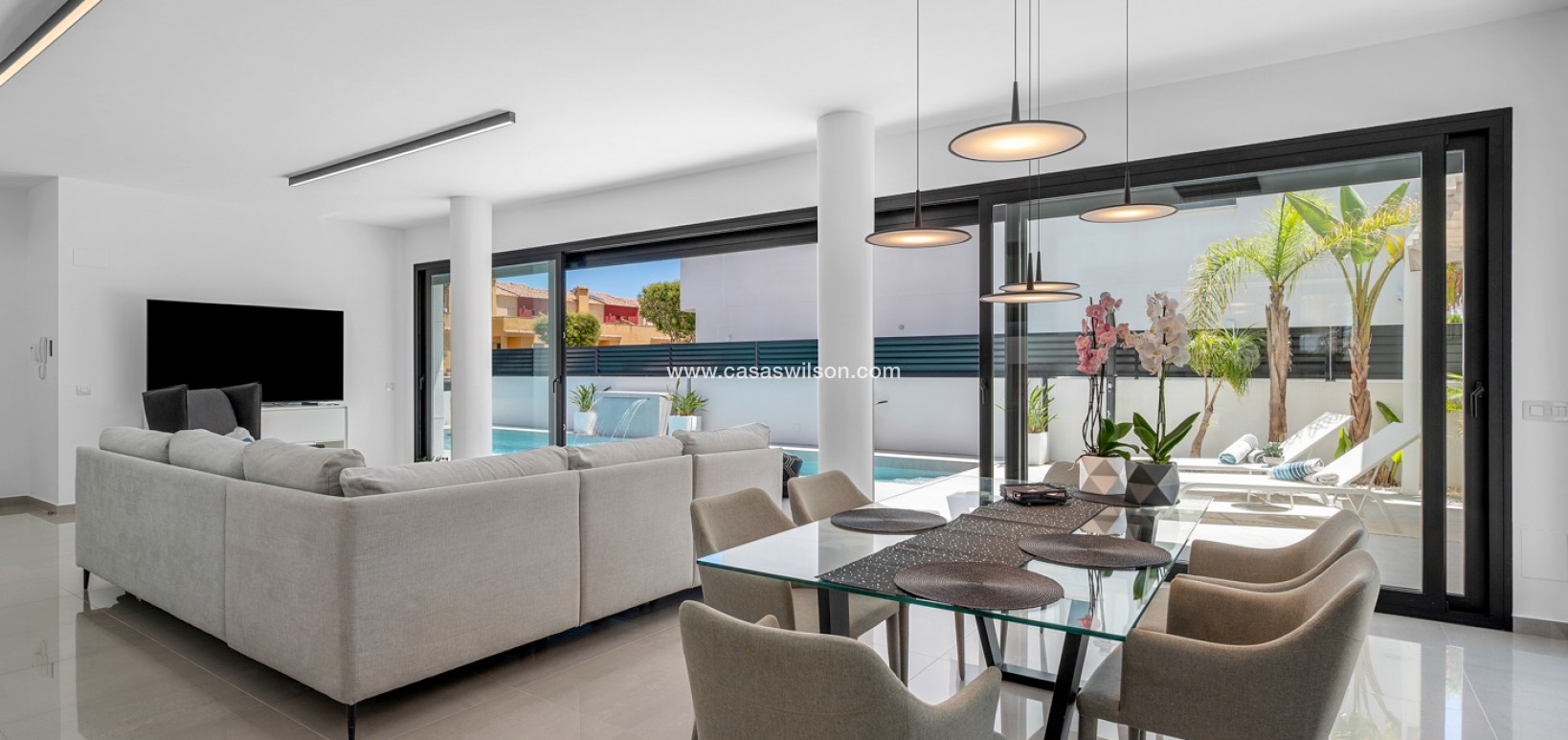 Sale - Villa - Guardamar del Segura