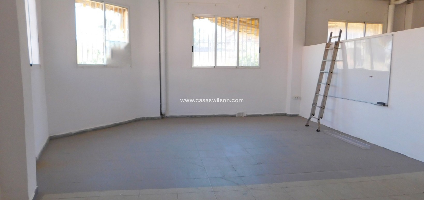 Sale - Commercial Unit - San Miguel de Salinas