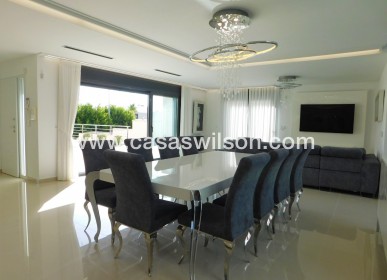 Sale - Villa - San Miguel de Salinas