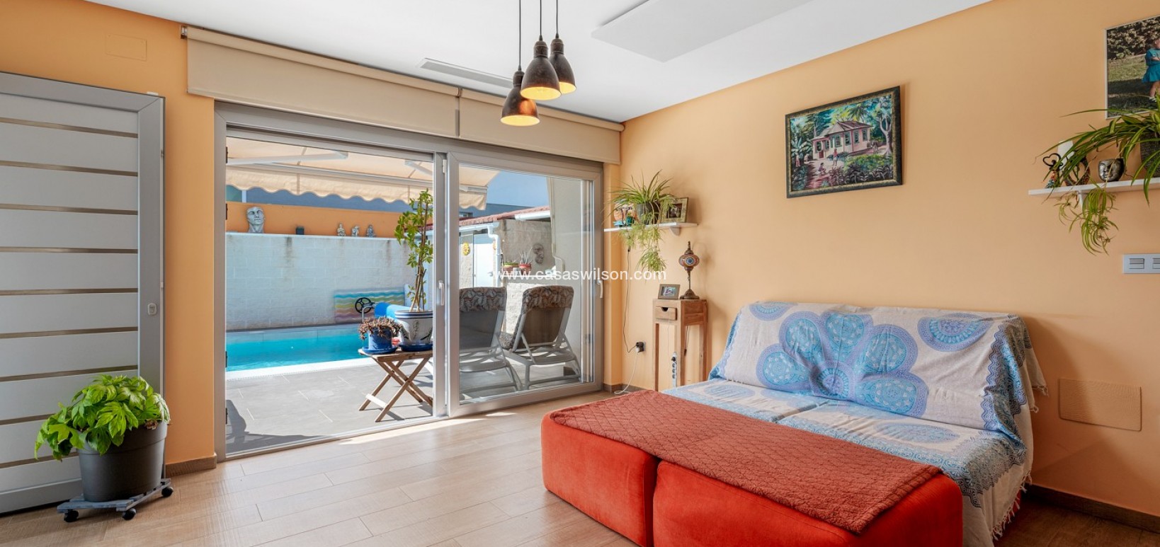 Venta - Chalet - Benijofar