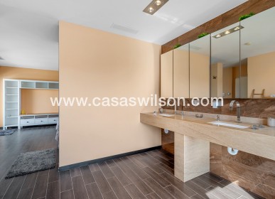 Venta - Chalet - Benijofar