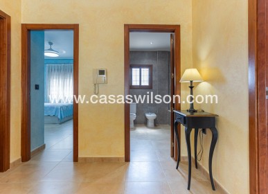 Sale - Villa - Los Montesinos - La Herrada