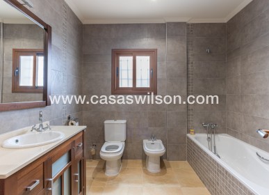 Sale - Villa - Los Montesinos - La Herrada