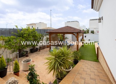 Sale - Villa - Los Montesinos - La Herrada