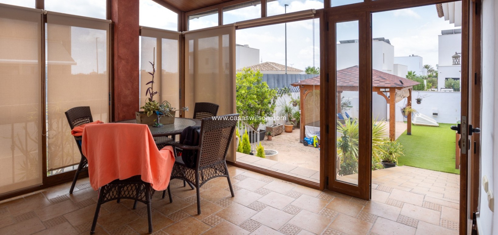 Sale - Villa - Los Montesinos - La Herrada