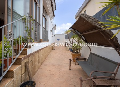 Sale - Villa - Los Montesinos - La Herrada