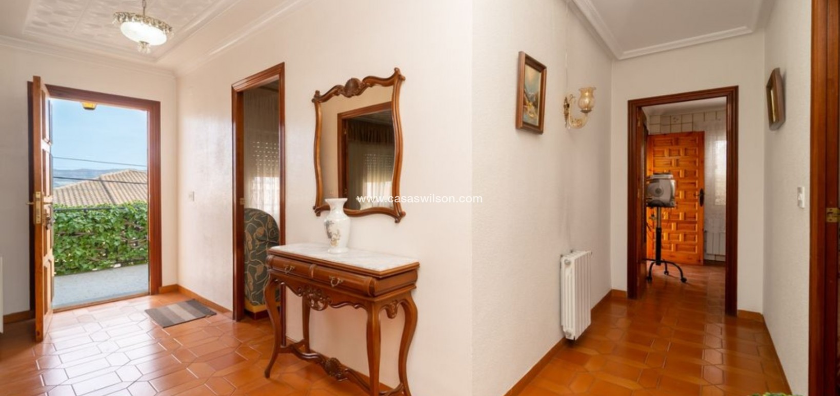 Sale - Villa - Salinas