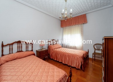 Sale - Villa - Salinas