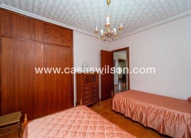 Sale - Villa - Salinas