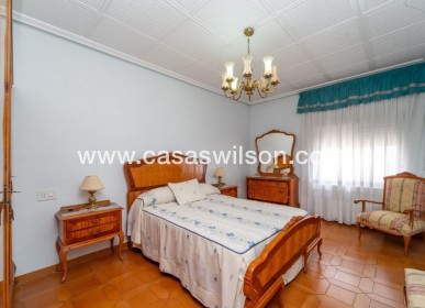 Sale - Villa - Salinas