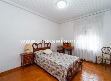 Sale - Villa - Salinas