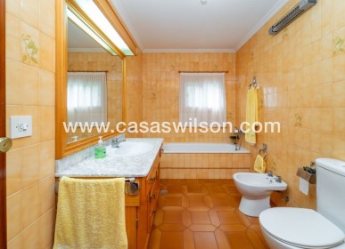 Sale - Villa - Salinas