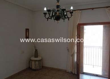 Sale - Villa - Daya Nueva