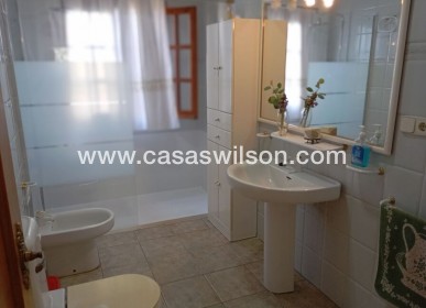 Sale - Villa - Daya Nueva