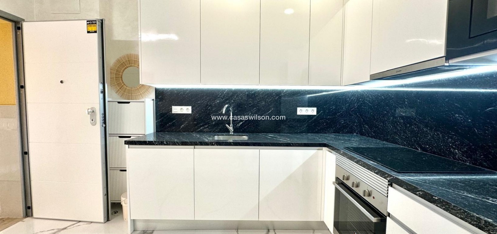 Sale - Apartment - Torrevieja - Playa del Cura